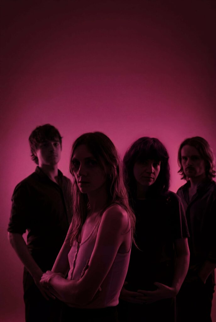 S-O-R-O-R-2-687x1024 SOROR (Rock indé/BE) + MEGA SURF (Indie noise rock/Amiens)